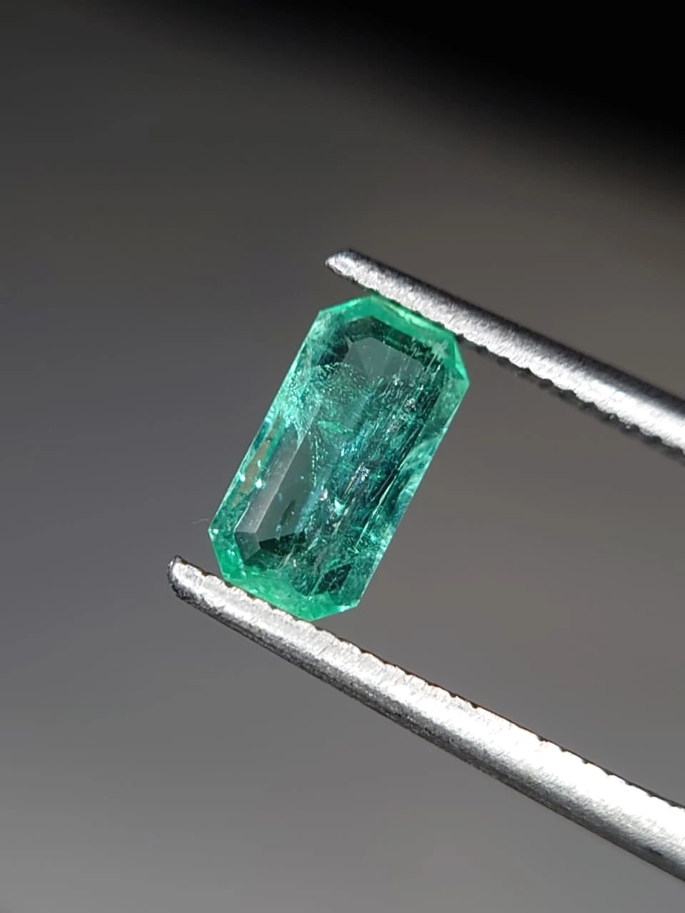 0.6ct Natural Emerald Faceted Panjshir Emerald from Afghanistan — view 3